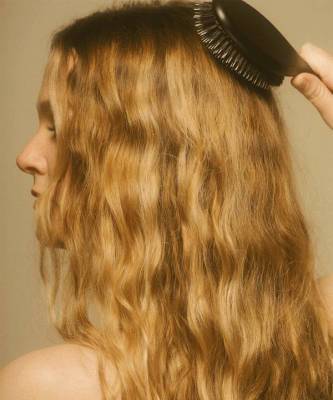 Кудрявый метод: как правильно ухаживать за вьющимися волосами