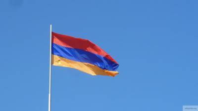 Нацсобрание Армении: режим военного положения в государстве еще рано отменять