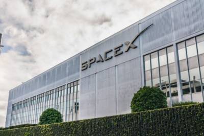 В SpaceX заявили, что будут использовать комические лазеры для улучшения спутникового интернета