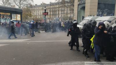 Париж принял жесткие меры для борьбы с протестами