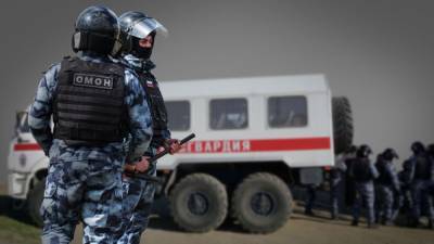 В Дагестане полицейские устроили акцию против ареста своего начальника