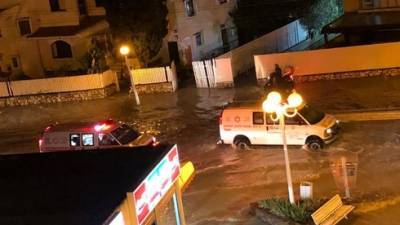 Затопления по всей стране: улицы и дома заливает водой