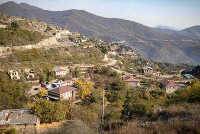 Жителям города в Карабахе велели срочно покинуть дома