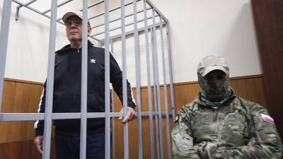 Суд в Москве приговорил адвоката Хасавова к шести годам колонии