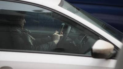 В ГИБДД раскрыли методику наказания водителей за телефон за рулем