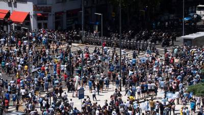 Глава МВД Аргентины призвал прекратить насилие против фанатов Марадоны
