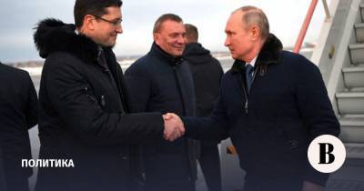 Путин возобновил поездки по регионам в разгар пандемии