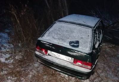 На трассе в Башкирии легковушка вылетела в кювет: есть пострадавший