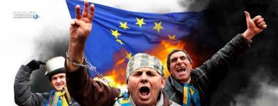 Украина до сих пор тяжело болеет майданом – Бортник
