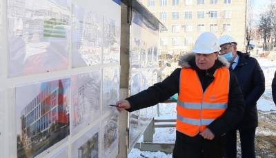 В Южно-Сахалинске строят семиэтажный корпус КДЦ