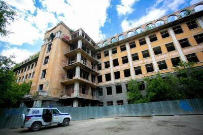 МУГИСО отменило торги по заброшенной больнице в Зеленой Роще в Екатеринбурге