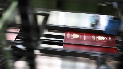 Эксперт назвал плюсы и минусы электронных паспортов
