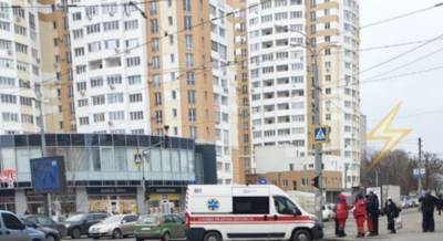 В Харькове грузовик переехал женщину: водитель сбежал с места преступления, фото