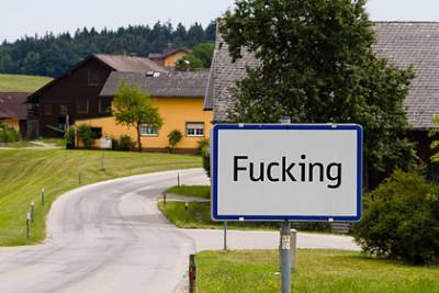 Австрийская деревня с обидным названием сменит его из-за туристов