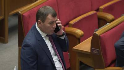 КСУ "помог" еще одному чиновнику: суд закрыл дело экс-нардепа Скуратовского