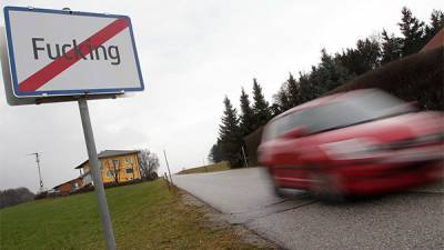 Австрийская деревня Fucking сменит название из-за шутников и краж вывесок