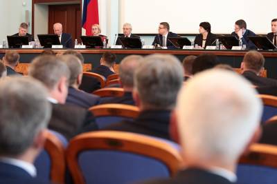 Муниципалитеты Челябинской области не могут сверстать бюджеты из-за задержек в правительстве