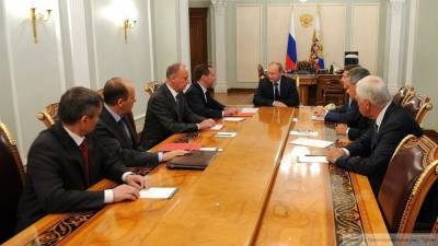 Президент РФ обсудил с членами СБ работу гуманитарной миссии в НКР
