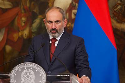 Пашинян обвинил противников в попытках перенести войну в Армению