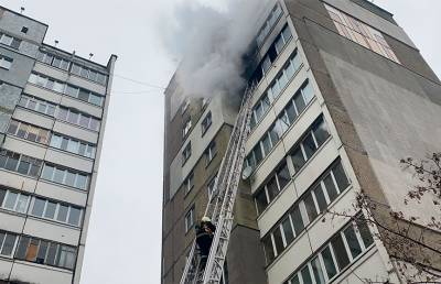 На ул. Голубева горела квартира в многоэтажке, эвакуированы 20 человек