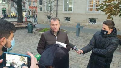 Синютка требует от городских властей Львова внедрить бесплатное тестирование и не воровать денег на закупках