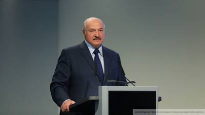 Лукашенко заявил, что не останется президентом при новой конституции