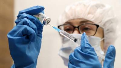 Мурашко назвал сроки начала массовой вакцинации от COVID-19 в России