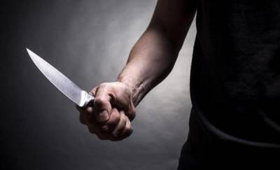 В Тюменской области мужчину трижды ударили ножом в спину