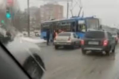 В Ярославле произошло еще одно ДТП с трамваем и легковым авто