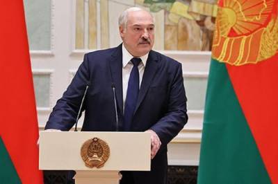 Лукашенко заявил, что Польша предлагала создать искусственный кризис в Белоруссии