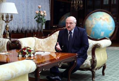 Лукашенко отказался работать президентом после принятия новой Конституции