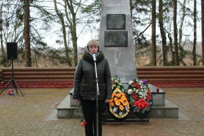 Память жителей сожженной фашистами деревни почтили в Порховском районе