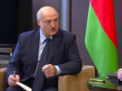 Лукашенко о том, зачем менять Конституцию: "Не потому, что демократию какую-то надо"
