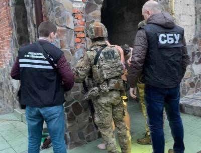 Похитили человека и требовали 3,7 тысячи долларов: во Львове задержали преступную группу – фото