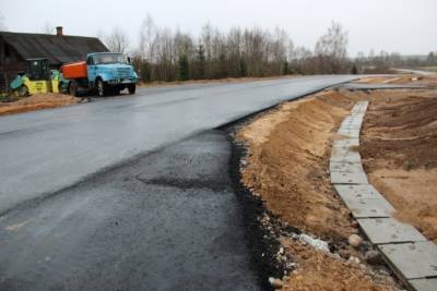Дорогу Лавры – граница с Латвией заканчивают ремонтировать