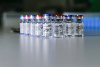 Венгрия рассчитывает на первые поставки российской вакцины уже в декабре