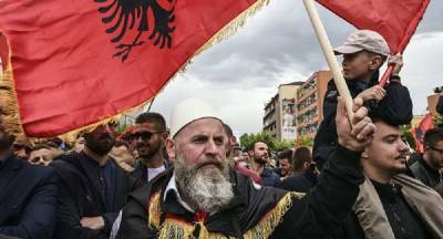 В Черногории накажут тех, кто откажется поднимать флаг Албании