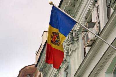 В Молдове из-за COVID-19 вводят до середины января режим чрезвычайного положения