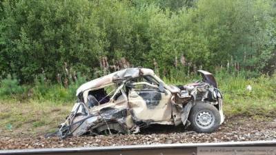Жертвами столкновения поезда и автомобиля на Кубани стали четверо человек