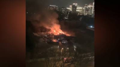 В Москве сгорел автосервис и три машины