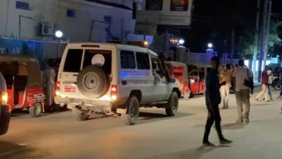 Террорист-самоубийца взорвал бомбу в Могадишо после визита и.о. министра обороны США