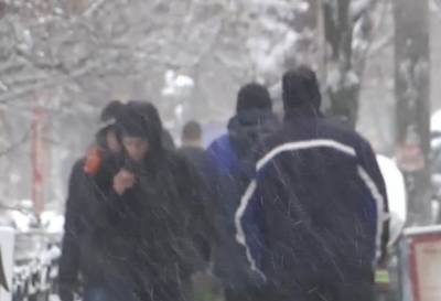 Готовьте зонтики и шапки: Украину накроет непогода - мокрый снег заметет все, прогноз