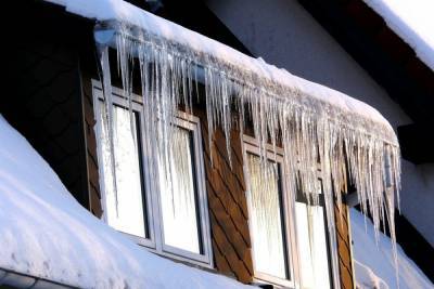 Около 4 тыс. жителей Приморья остаются без света из-за ледяного шторма