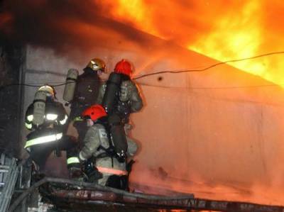 При пожаре в частной гостинице в Новосибирске погиб один человек