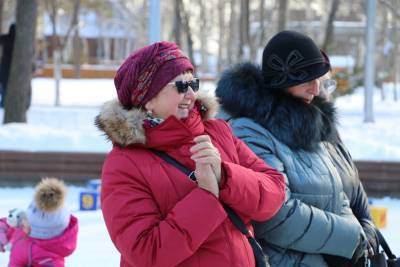 В городском парке Южно-Сахалинска отметили День матери