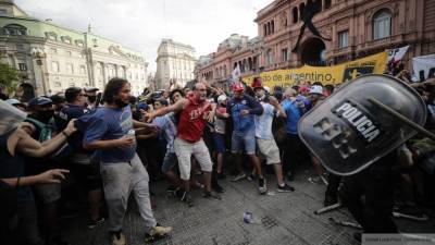 Против мэра Буэнос-Айреса подали иск из-за насилия на прощании с Марадоной