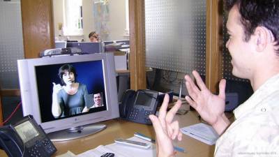 Глухонемым украинцам могут запретить использовать русский язык жестов
