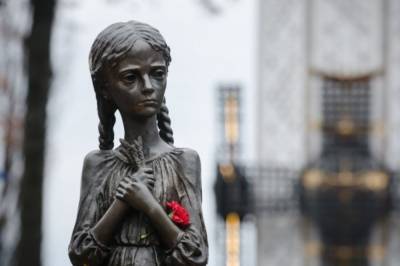 В Украине сегодня чтут память жертв Голодоморов