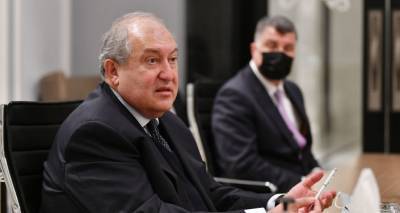 Президент Армении поехал в Россию с частным визитом