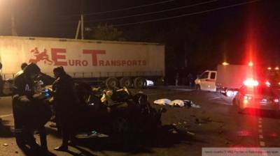 Легковушку разорвало после столкновения с грузовиком под Туапсе